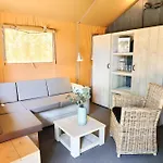 Lüks kamp alanı Glamping Betuwestrand